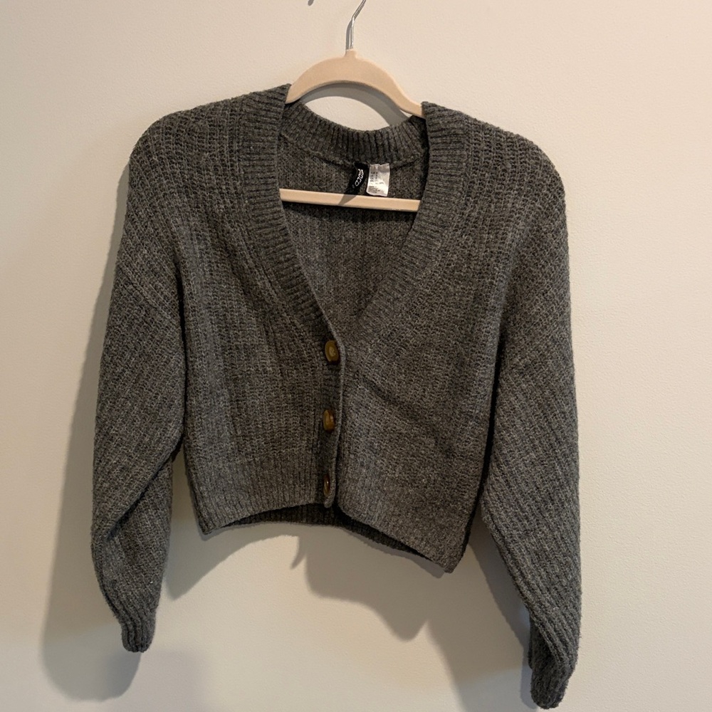 H&M cropped gray cardigan